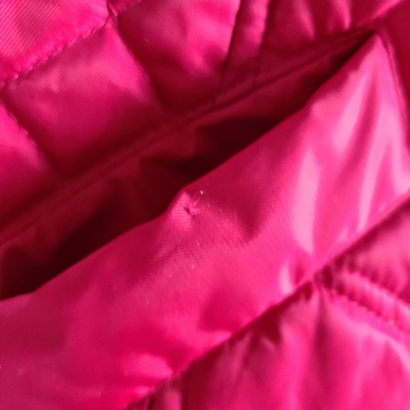 Guess Red Quited Vest Size Medium - Picture 7 of 8